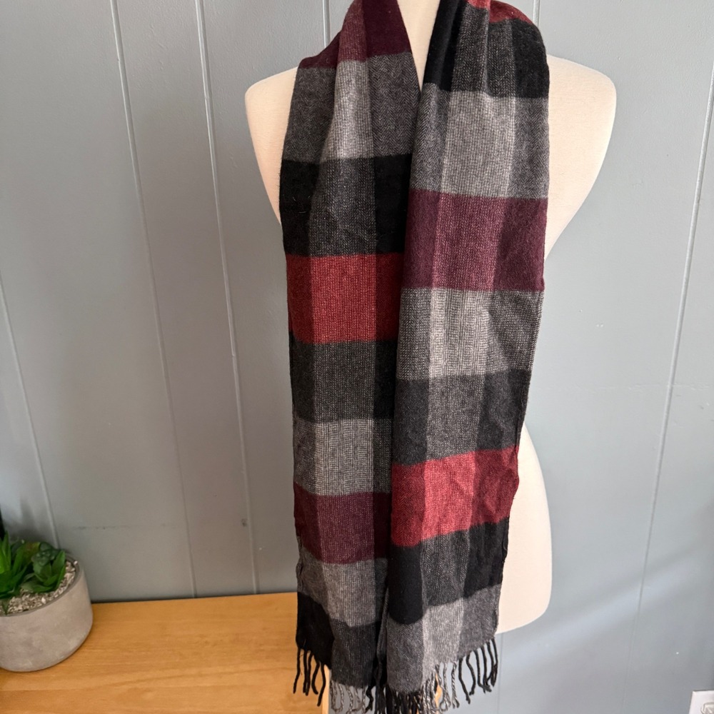 Nordstrom Mens Shop 100% Cashmere Plaid Scarf Red Black Grey Fringe Soft Luxury